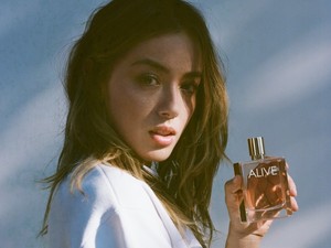 Így tölti a karantént a Hugo Boss legújabb illatának kampányarca! Exkluzív interjúnkban Chloe Bennet színésznővel beszélgettünk