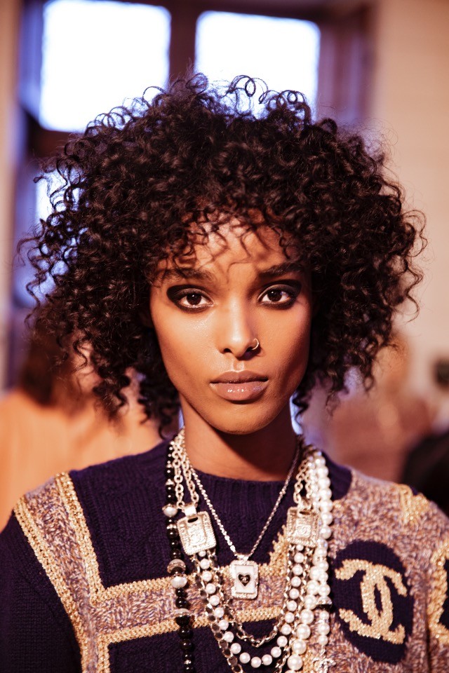 Mi az abszolút vagányság? Amikor csak egyedül te vagy meghívva a Chanel show-ra, mint Kristen Stewart