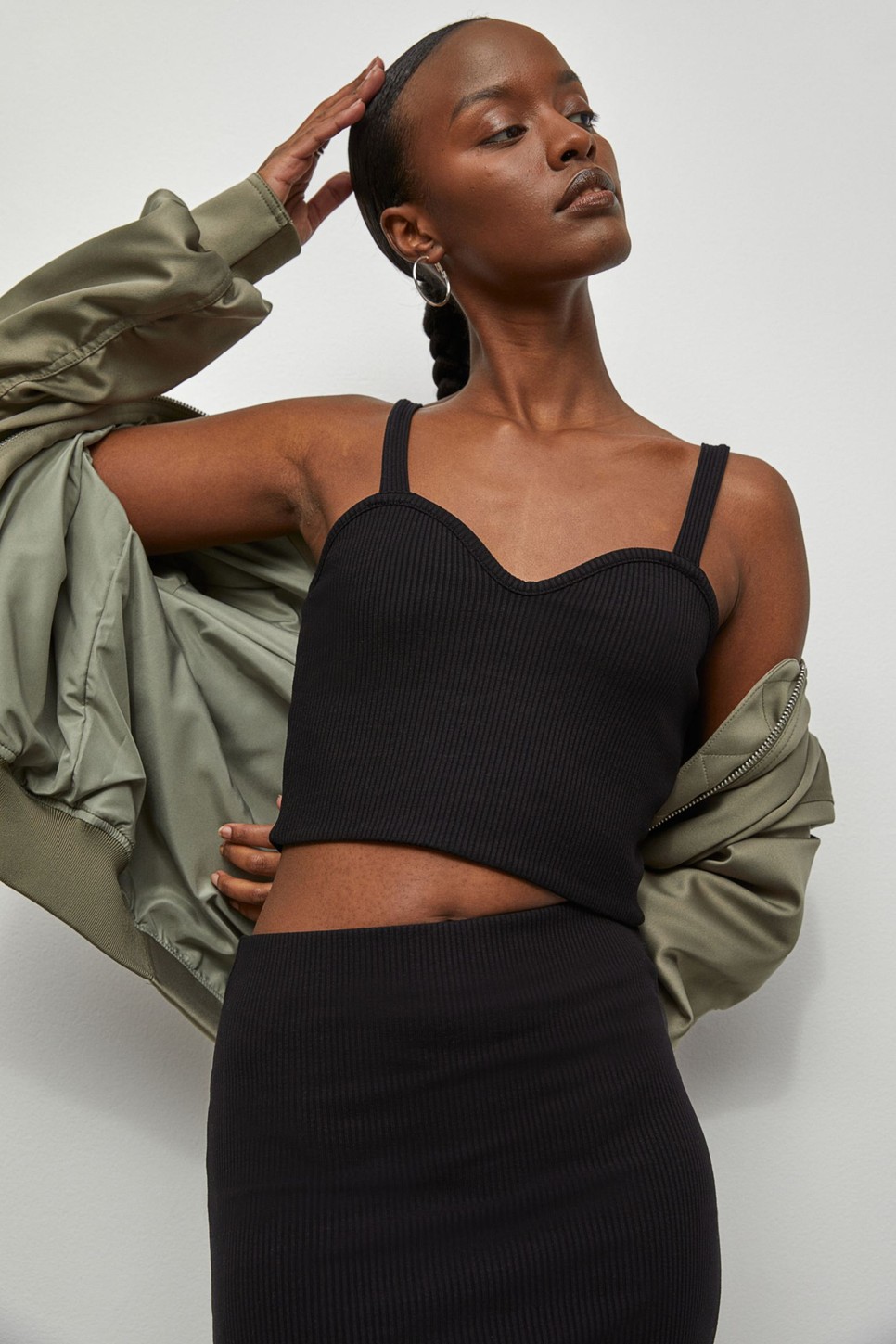 Ez a pár ezer forintos felső Kylie Jenner kedvence