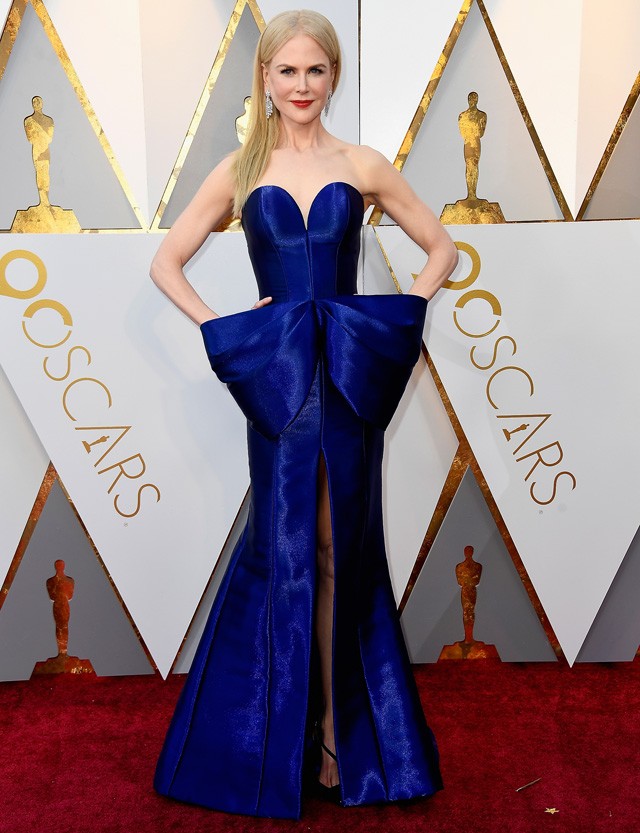 Nicole Kidman a Armani Privé ruhában