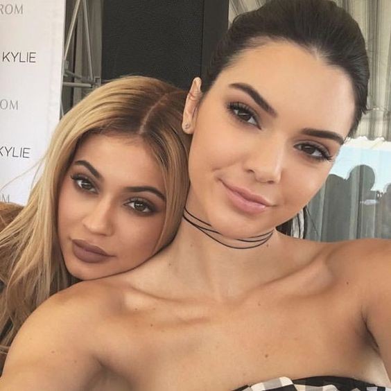 choker, nyaklánc, gigi hadid, bella hadid, kendall jenner, trend, divat