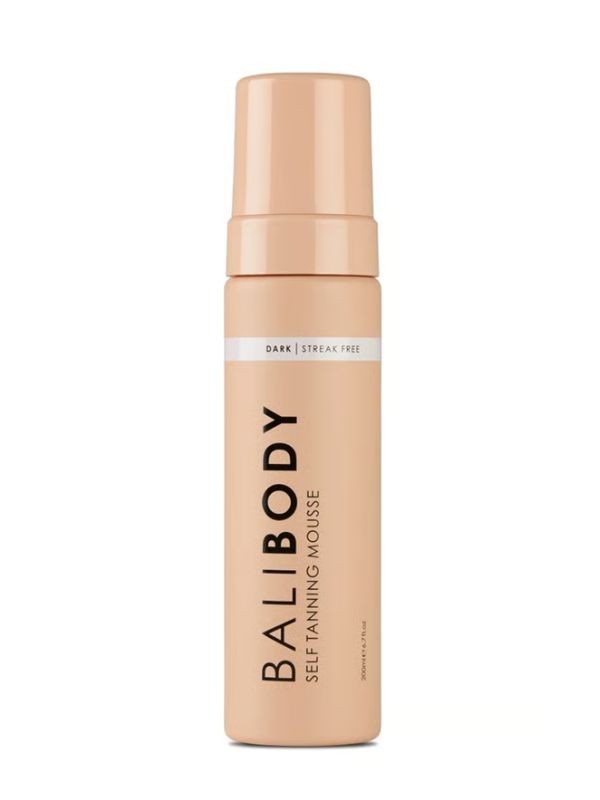 Dark Self Tanning Mousse önbarnító hab BALI BODY - eu.balibodyco.com 