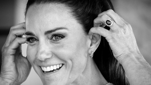 Méregdrágák, gyönyörűek és átkozottak: a brit királyi család ékszereinek valódi története