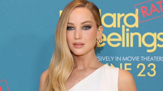 Jennifer Lawrence megszegte a divatszabályokat, és milyen jól tette