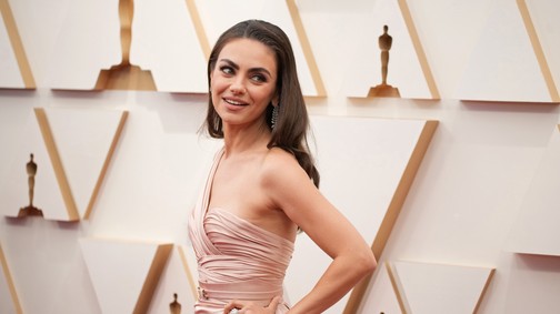 Mila Kunis szerint Ashton Kutcher és Reese Witherspoon kínosan mutatnak együtt a vörös szőnyegen