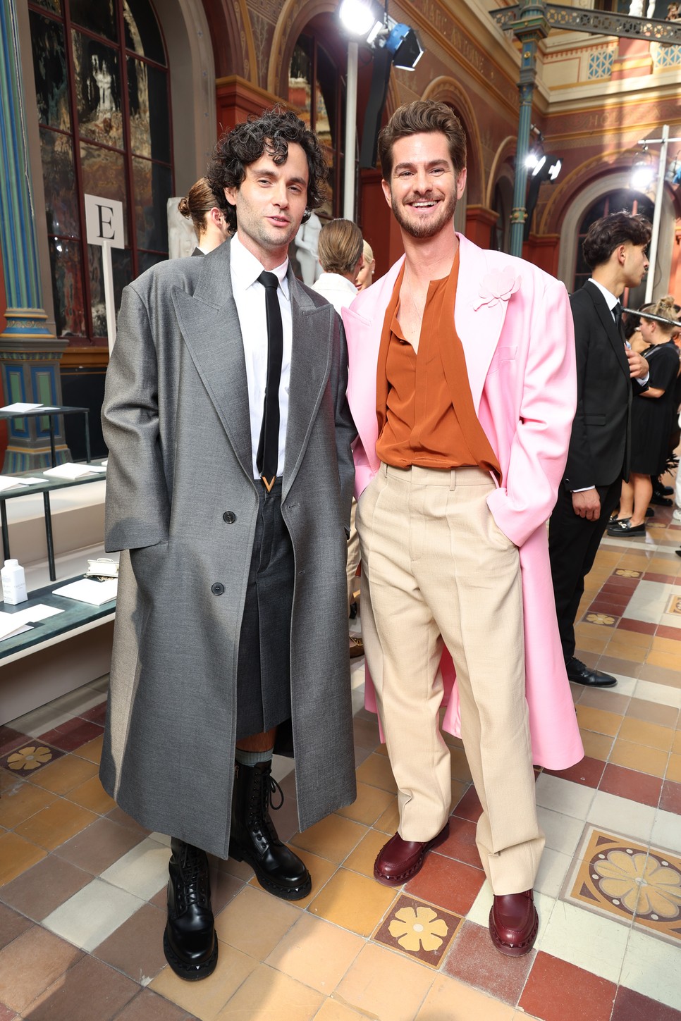 Penn Badgley és Andrew Garfield emlékezetes divatpillanatokat okoztak