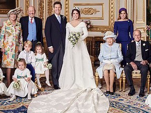 A királyi család új, hivatalos fotója egyáltalán nem olyan boldog és idilli, mint elsőre tűnik...