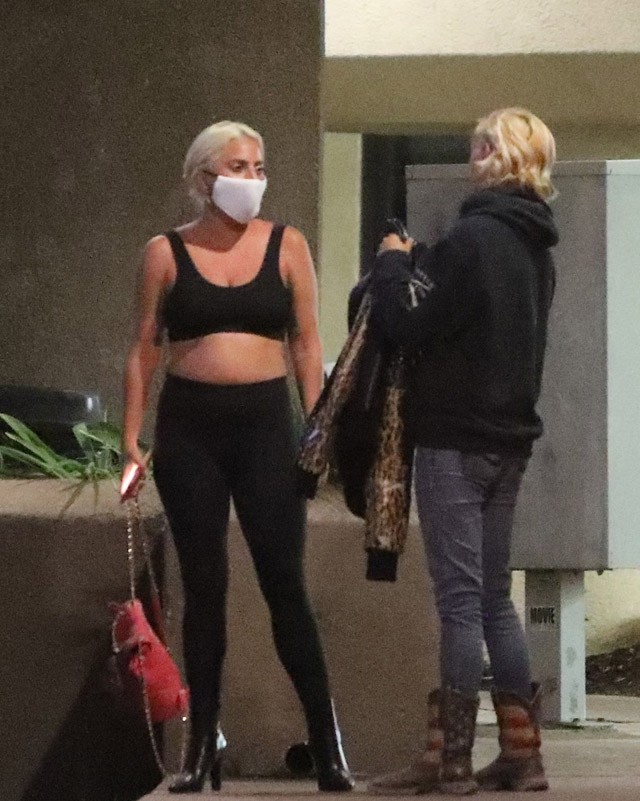 Sokan azt hitték, hogy Lady Gaga várandós, pedig valószínűleg csak a karantén a "felelős"