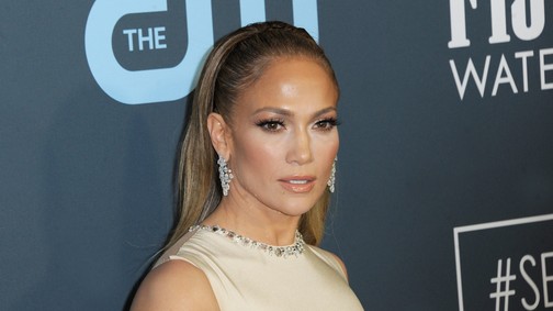 Jennifer Lopez őszintén mesélt gyerekkori traumáiról, szigorú édesanyjáról és bizonytalanságairól