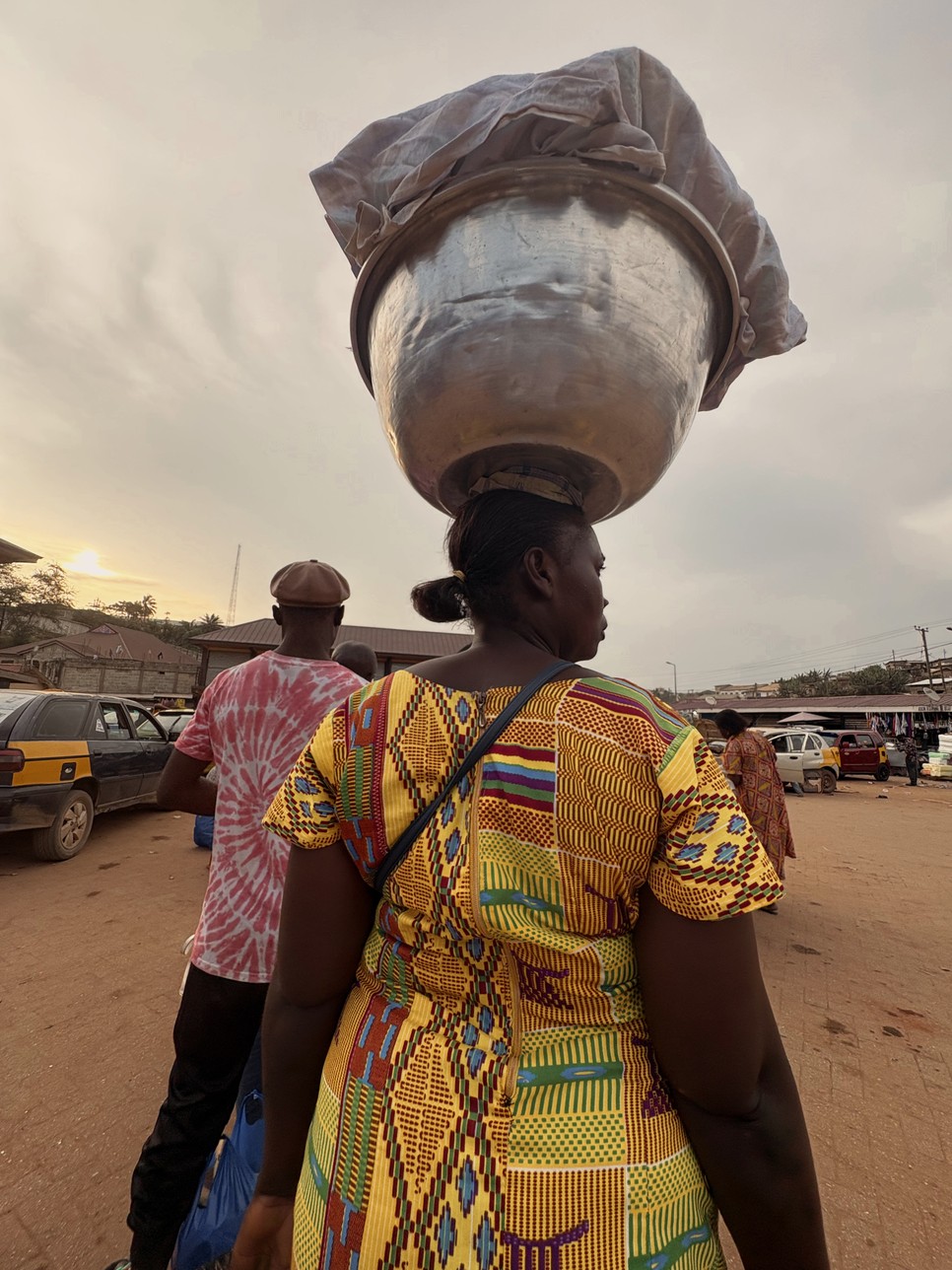 Ghána kulturális és társadalmi sokszínűsége minden sarkon látható.