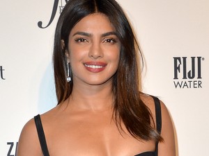 Priyanka Chopra úgy öltözött fel barátnője esküvőjére, mintha a sajátja lett volna