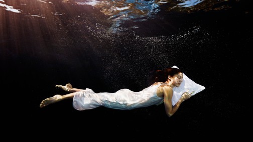 Egészen ijesztő dolgok történnek a testeddel, ha nem alszol eleget: a helyedben nem kockáztatnánk