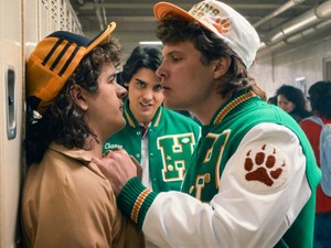 A Netflix bearanyozza a karácsonyt, ezeket a sorozatokat mind az ünnepekre kapjuk