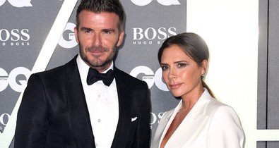 Idill a köbön: édesapjára dőlve szundít David Beckham lánya
