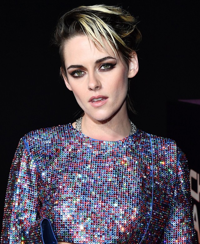 Kristen Stewart próbált nagyon szexi lenni, de ez a ruha egy tévedés