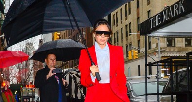 Victoria Beckham bemutatta a kabátot, amibe hamarosan mind szerelmesek leszünk