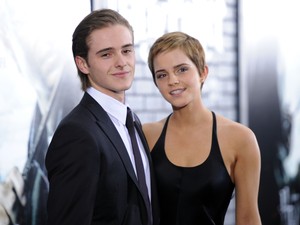 Ő Emma Watson ritkán látott, de annál sikeresebb öccse és üzlettársa, Alex Watson