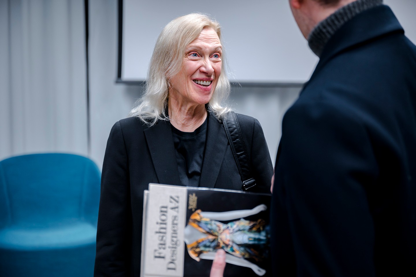 Dr. Valerie Steele-t igazi divatsztárhoz méltón fogadták a MOME-n