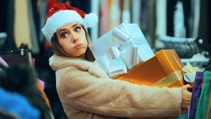 Karácsony ajándékhalmok nélkül? Miért lehet ez a 2025-ös ünnep trendje