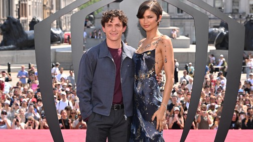 Ilyen egy igazi férfi: Tom Holland a kamerák előtt mentette meg Zendayát a kényelmetlen pillanattól