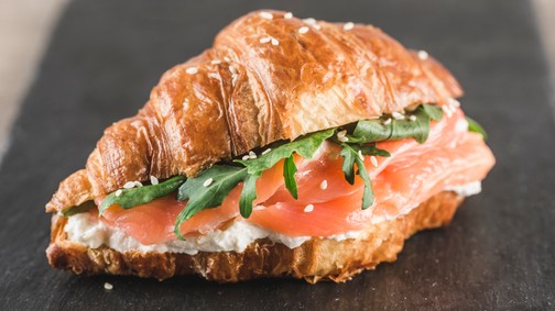 Indítsd a napod ezzel a két ínyenc falattal! A croissant tökéletes szendvicsalap