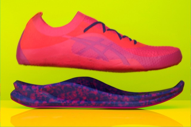 Hihetetlen! Mikróban sütik készre a jövő futócipőit