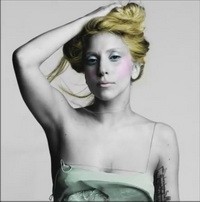 200-lady-gaga-you-and-i-fashion-video-d0000EA63608655ced0e1.jpg