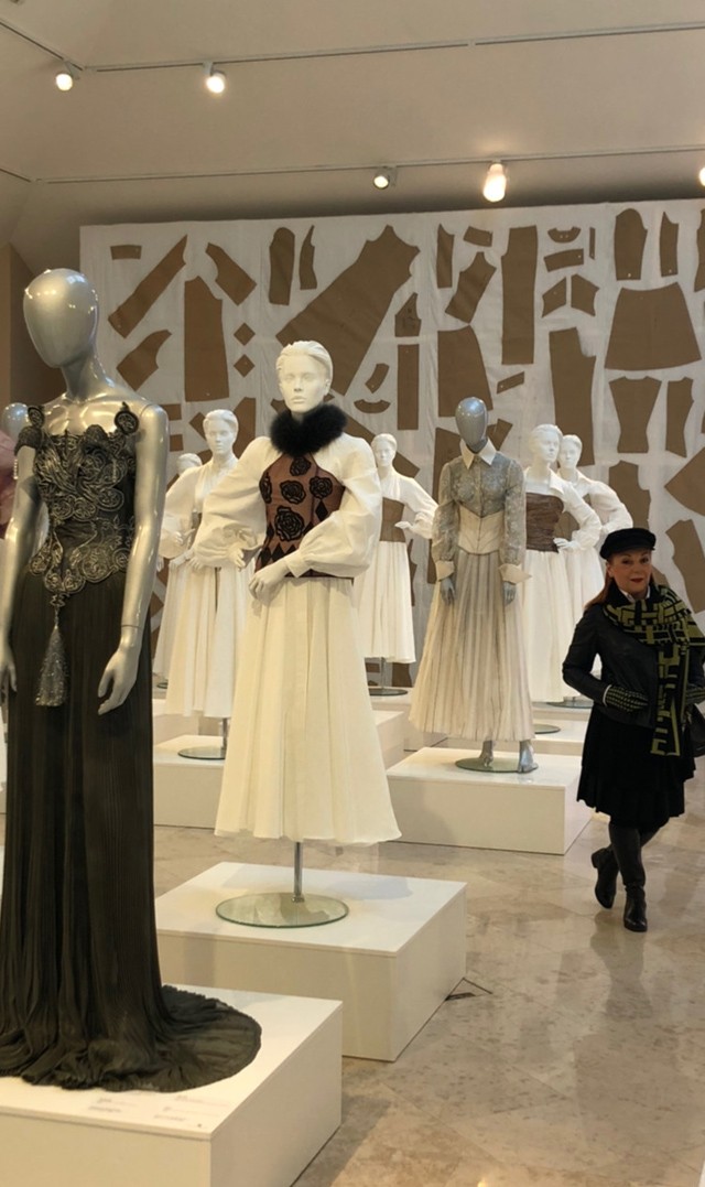 Zoób Katti retrospektív kiállítása megjósolja a jövő trendjeit