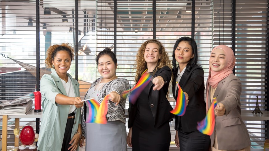 Az LMBTQ+ és roma munkavállalók érzik magukat legkevésbé biztonságban munkahelyükön