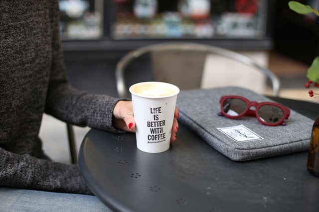 kárpáti krisztina, divatmarketing, gardróbnapló, kávé