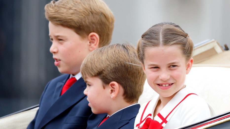 György herceg, Sarolta hercegnő és Lajos herceg a lehető legszínvonalasabb oktatásban részesülnek, de ezt meg kell fizetni