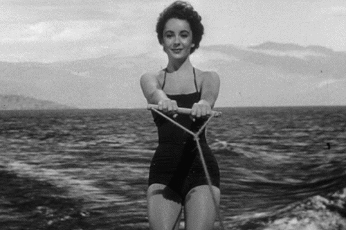 GLAMOURSZKÓP 2015. április