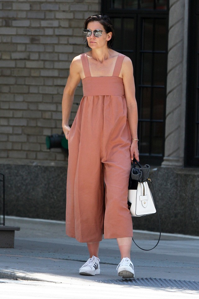 Katie Holmes street style