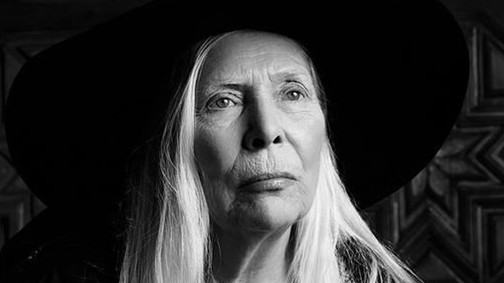 Tarolnak a nyugdíjasok a kampányokban