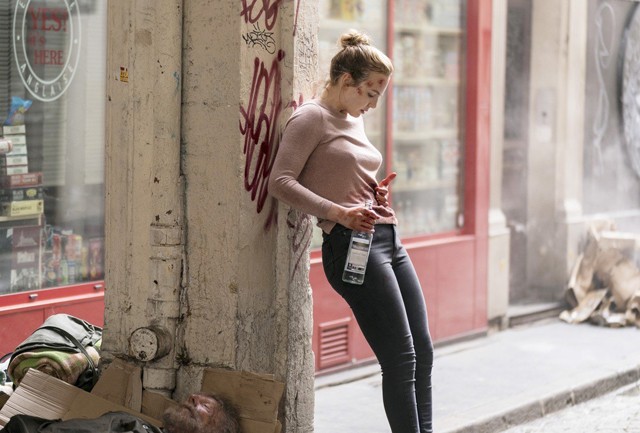 Sorozatajánló: Ilyen egyszerű beleszeretni egy pszichopatába: a Killing Eve zsenialitása félelmetes