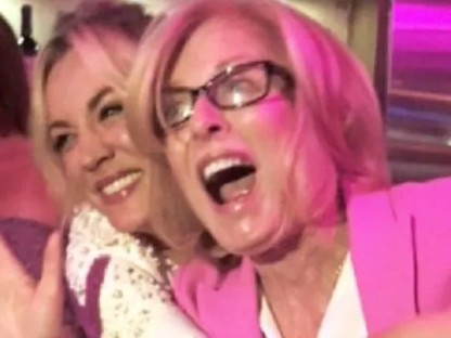 Kaley Cuoco lánybúcsúján nagyon elszabadult a buli! 