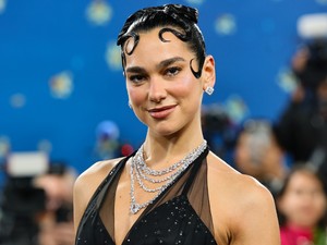 8 régi fotó Dua Lipa énekesnőről, amin rá sem ismerni a hírességre
