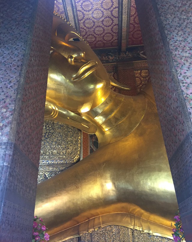 Bangkok, fekvő Buddha
