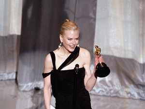 Nicole Kidman 10 leggyönyörűbb vörös szőnyeges pillanata