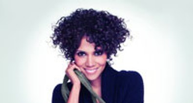 Halle Berry új cipői a Deichmannban