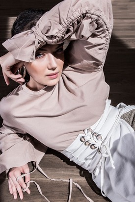 Exkluzív divatanyaggal dobjuk fel a napod!