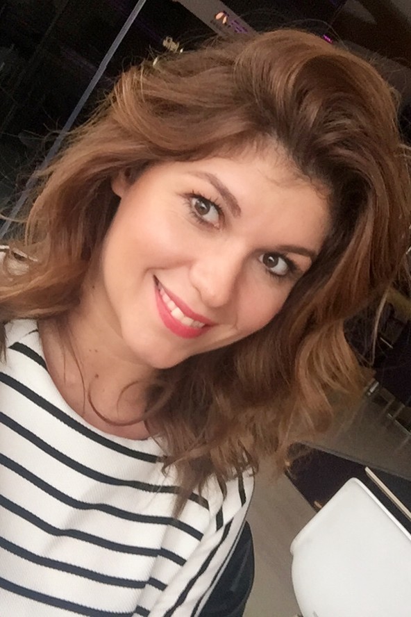 Nika tovább rohangál