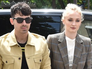 Olyan gyönyörű menyasszony volt Sophie Turner, mint egy mesebeli királykisasszony