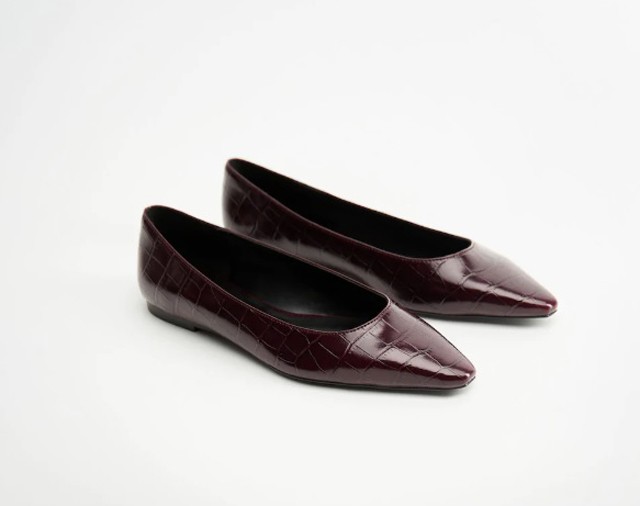 Hegyes alacsonytalpú cipő MANGO 4595 Ft