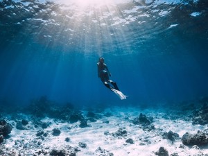 A La Mer fontos problémára hívja fel a figyelmet az Óceánok világnapján