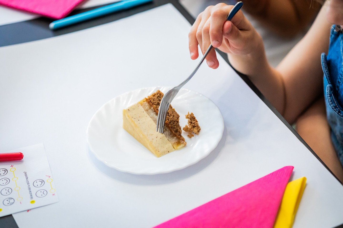 A Magyarország Cukormentes Tortája verseny történetében először gyermekzsűri is döntött: az 1-es típusú cukorbeteg gyerekek a 'Nyári ébredés' tortát választották különdíjasnak. A kezdeményezés része annak az edukációs programnak, amelyben bemutatkozott a világ első cukorbeteg Barbie babája is – az Egy Csepp Figyelem Alapítvány közreműködésével