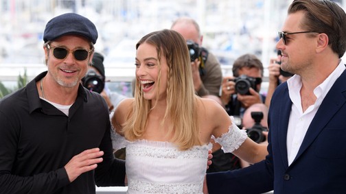 Imádjuk: Brad Pitt széttrollkodta a Tarantino film sajtófotózást