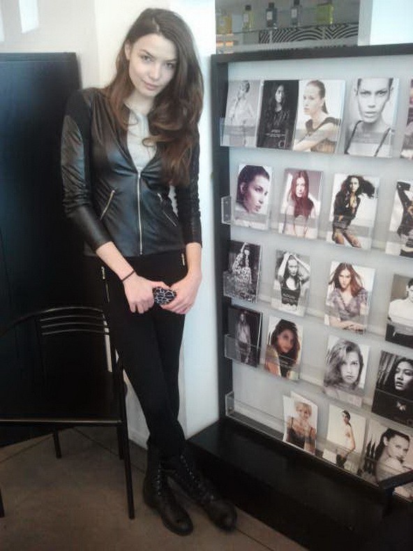 Dobár Éva a milánói ügynökségén