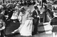 1956. április 19-én Rainier monacói herceg feleségül vette Grace Kelly színésznőt a monacói Szent Miklós-katedrálisban. A fényűző esküvőt élőben közvetítették több mint 30 millió nézőnek.