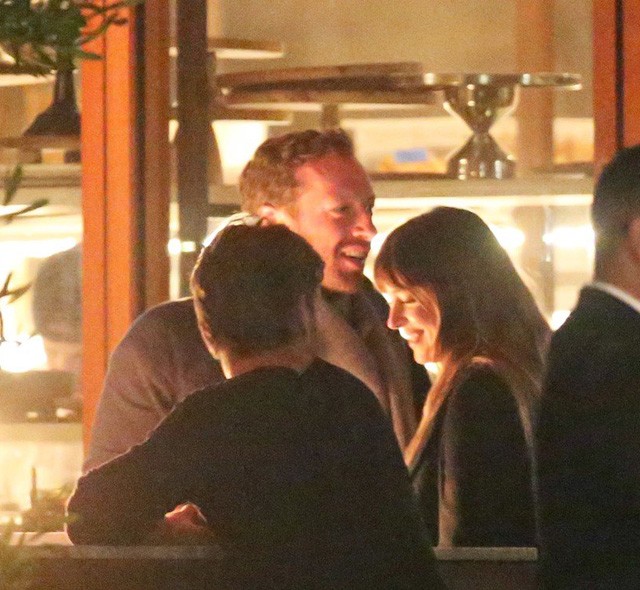Dakota Johnson és Chris Martin